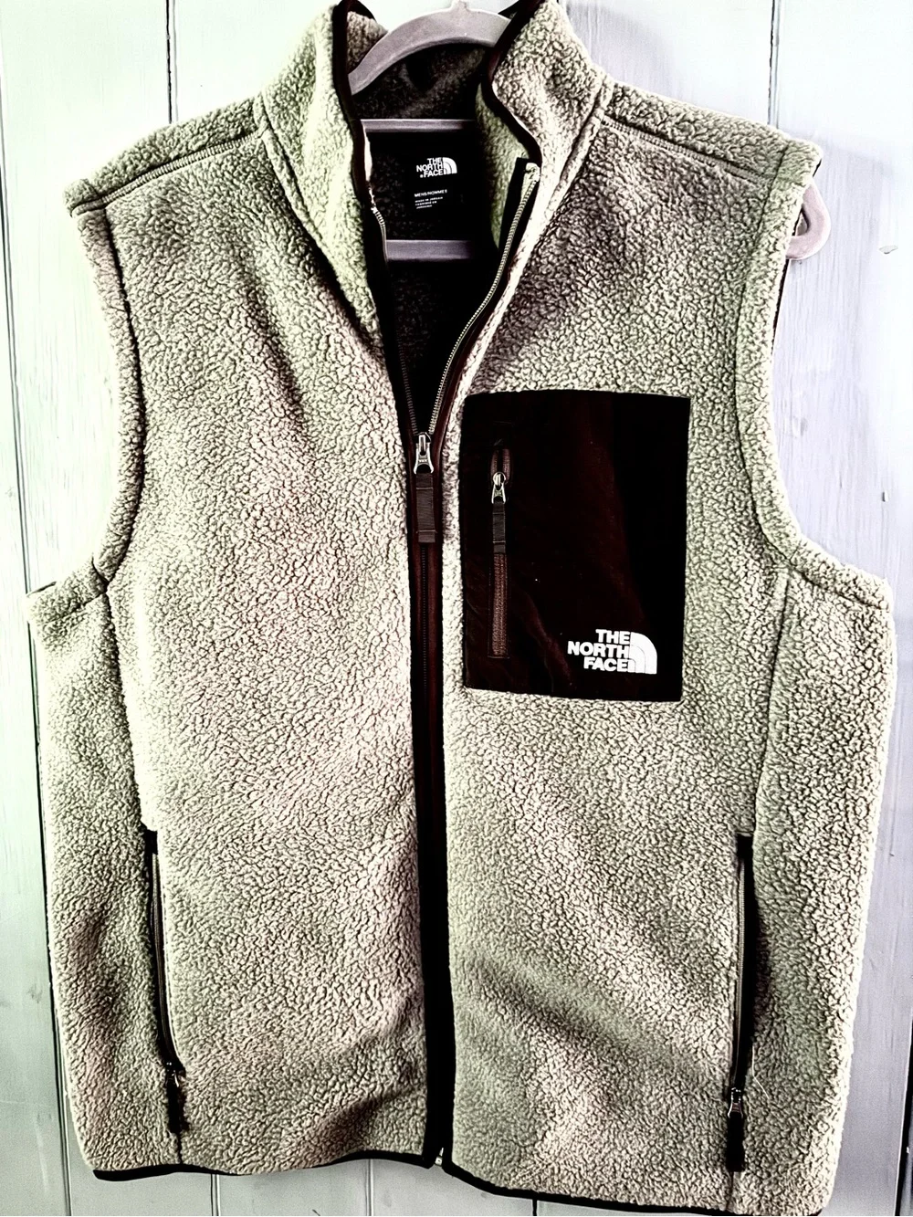 Like New!!! The North Face Men's Sage Green Sherpa Fleece Vest - Size L